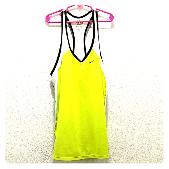 Nike Tops - Nike Women's Sports Tank Top M